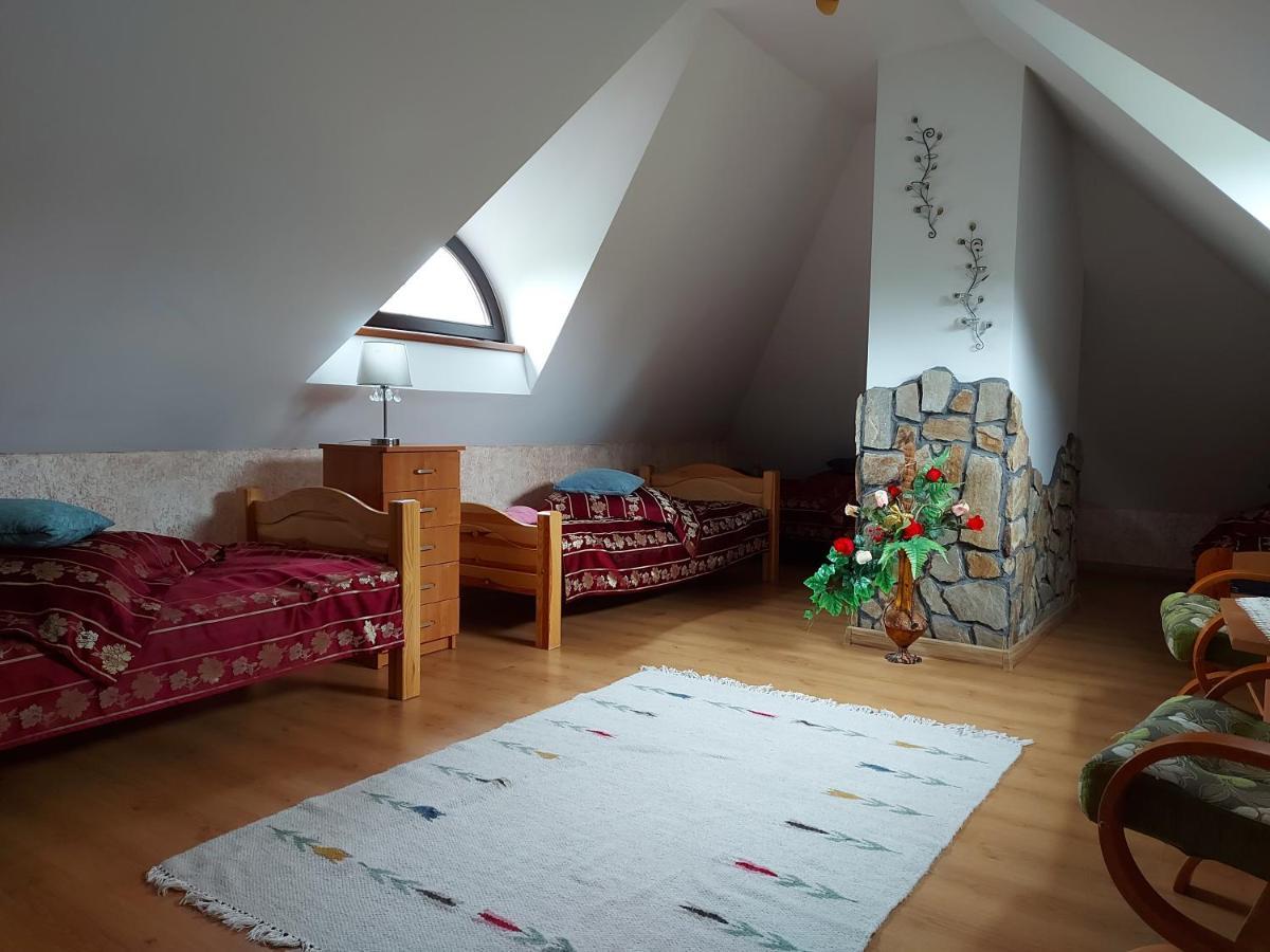 Bieszczadzki Dworek Ustrzyki Dolne Ngoại thất bức ảnh