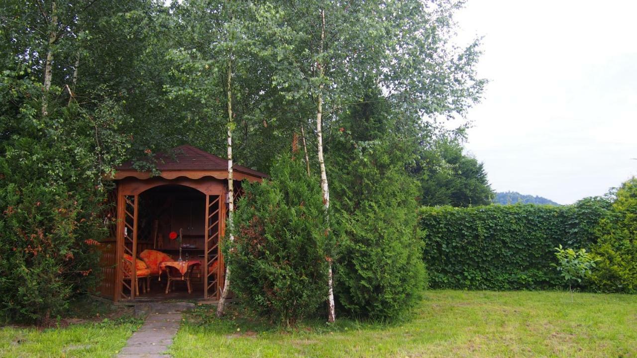 Bieszczadzki Dworek Ustrzyki Dolne Ngoại thất bức ảnh